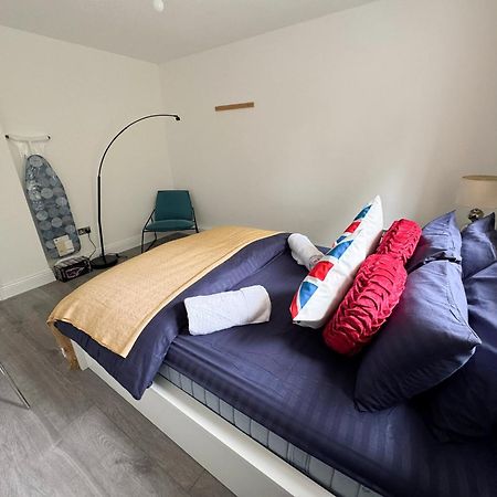 לונדון Vollasky Apartment מראה חיצוני תמונה